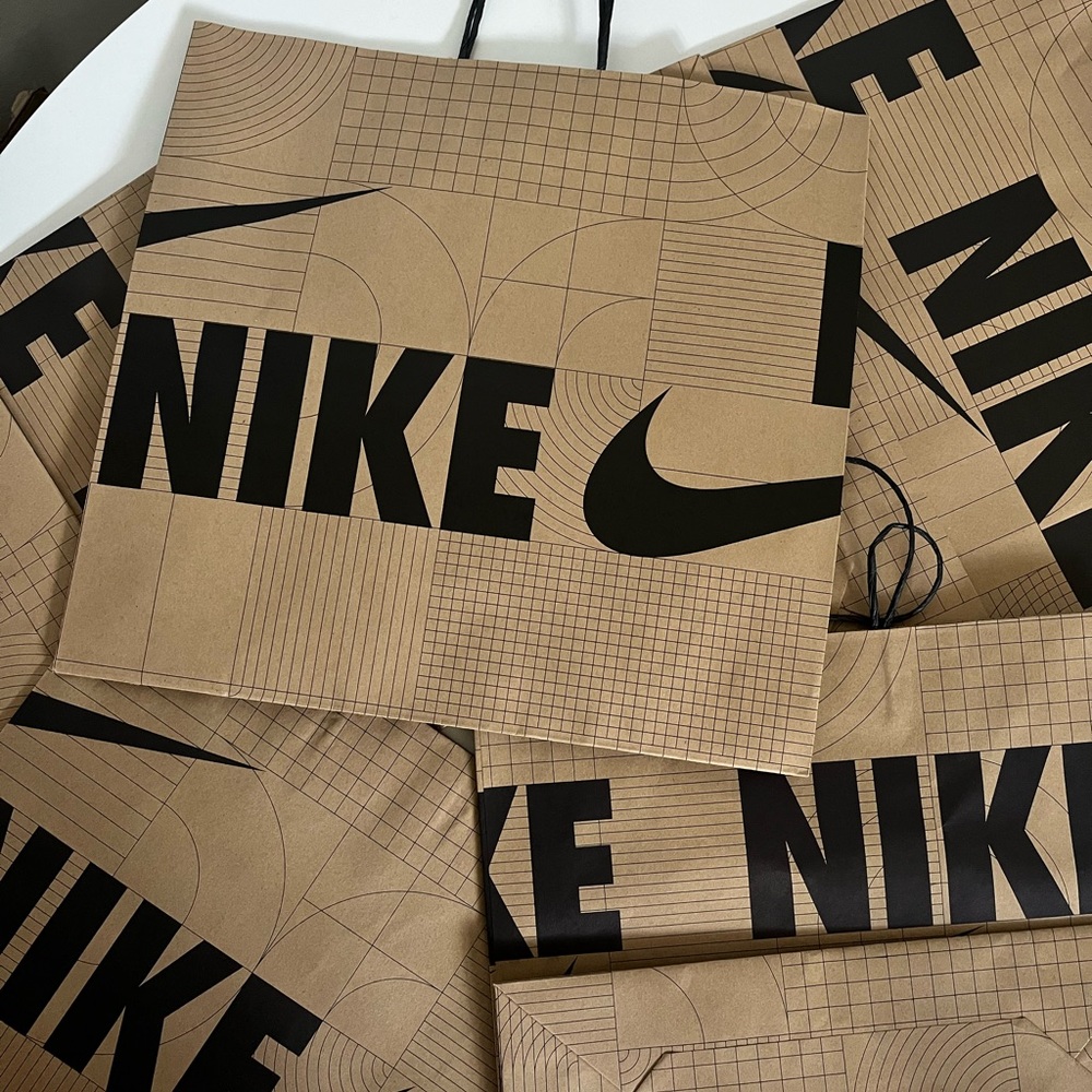 Nike paperbags regular size x4